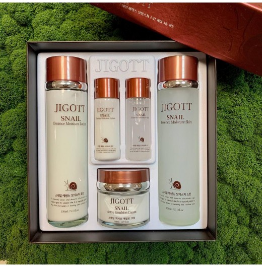 Набор с муцином улитки Jigott Snail Moisture Skin Care 3 Set