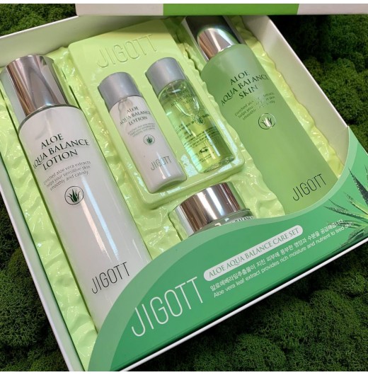 Набор увлажняющей косметики для лица с алоэ Jigott Aloe Aqua Balance Skin Care 3 Set