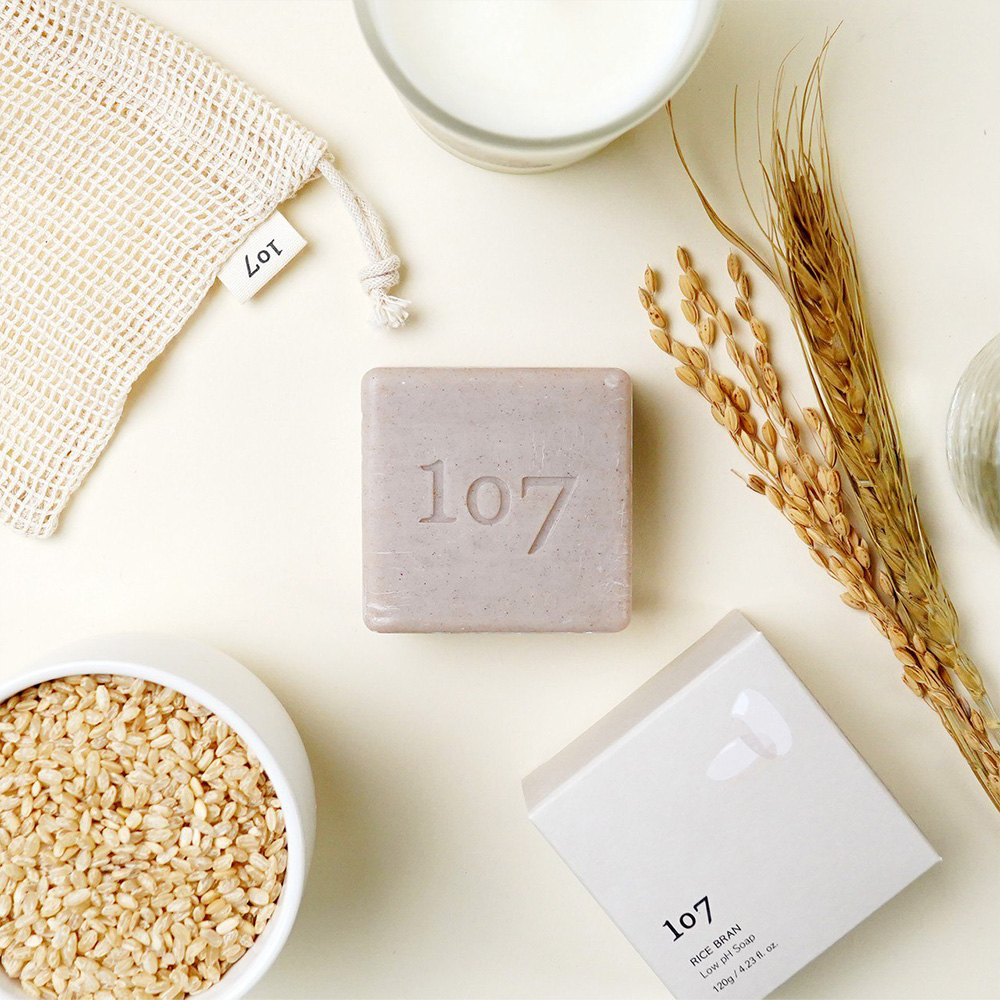 Мыло для лица и тела с рисовыми отрубями 107 Rice Bran Low pH Soap 120г Мыло для лица и тела с рисовыми отрубями 107 Rice Bran Low pH Soap 120г