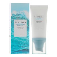 Солнцезащитная сыворотка SKIN1004 Madagascar Centella Hyalu-Cica Water-Fit Sun Serum SPF50+ PA++++ 50мл