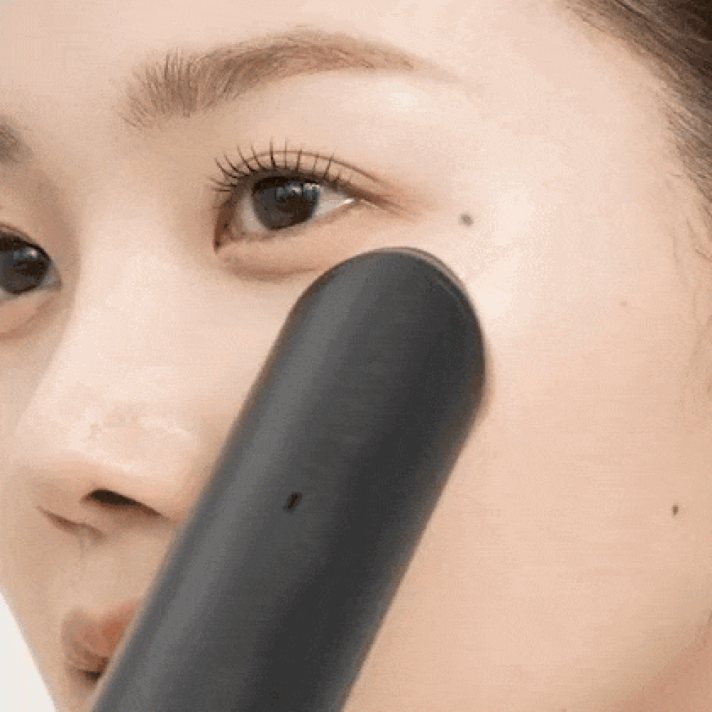 Микротоковый аппарат для ухода за кожей medicube AGE-R Booster Pro Yellow