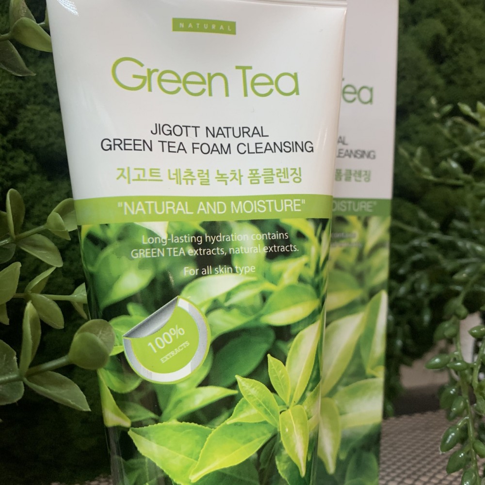 Пенка для умывания Jigott Natural Green Tea Foam Cleansing, 180 мл