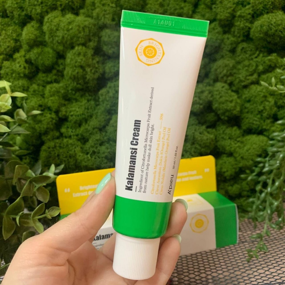 Осветляющий крем для лица с экстрактом каламанси APIEU Kalamansi Cream 50мл Осветляющий крем для лица с экстрактом каламанси APIEU Kalamansi Cream 50мл