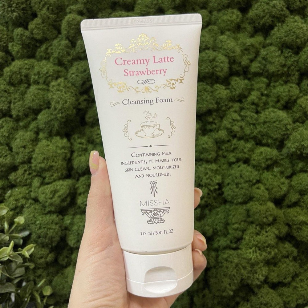Пенка для умывания Missha Creamy Latte Strawberry Cleansing Foam, 172мл