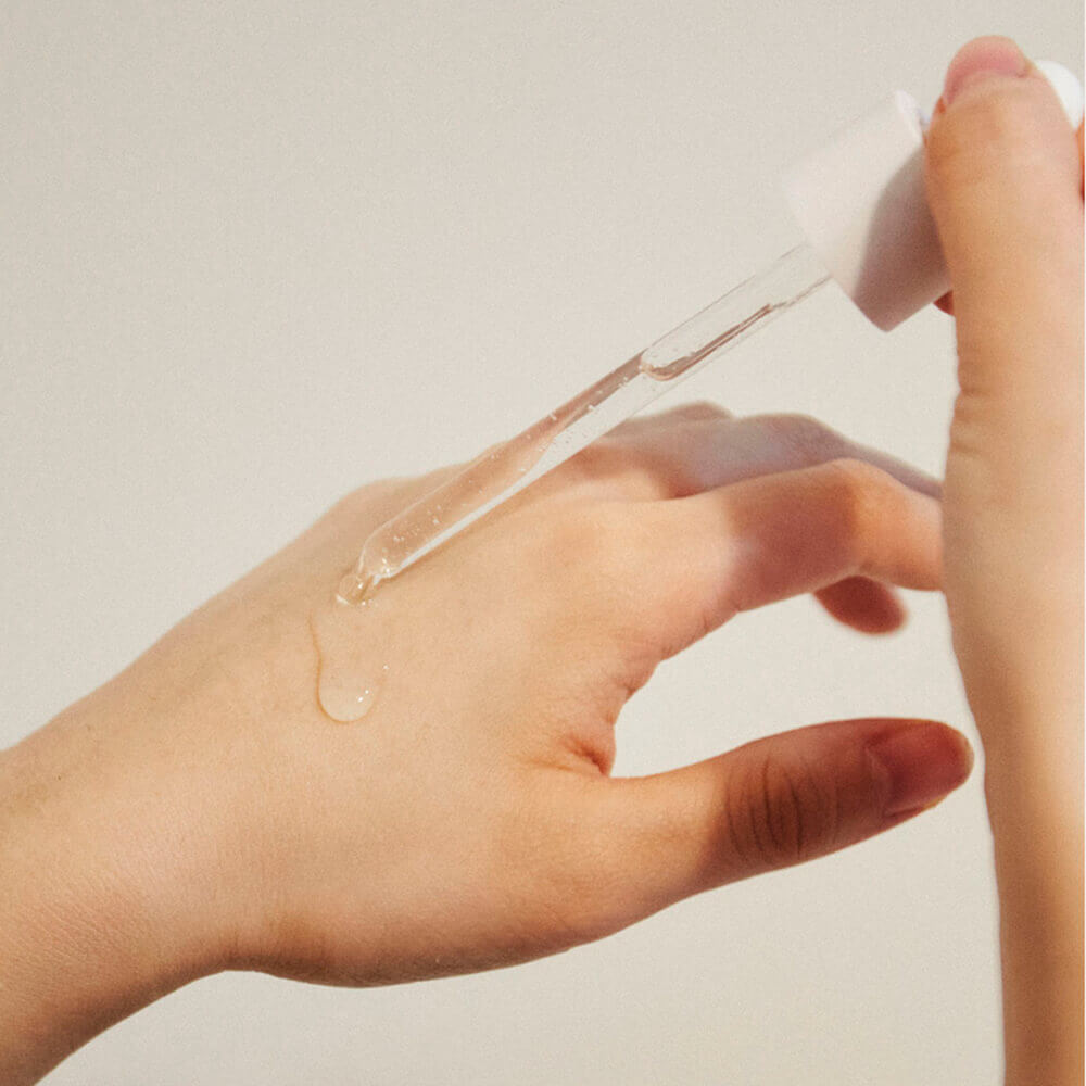 Себорегулирующая ампула для сужения пор SKIN1004 Madagascar Centella Poremizing Fresh Ampoule 30 мл Себорегулирующая ампула для сужения пор SKIN1004 Madagascar Centella Poremizing Fresh Ampoule 30 мл