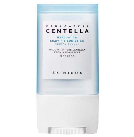 Солнцезащитный стик с шёлковым финишем SKIN1004 Hyalu-Cica Silky-Fit Sun Stick SPF50+ PA++++