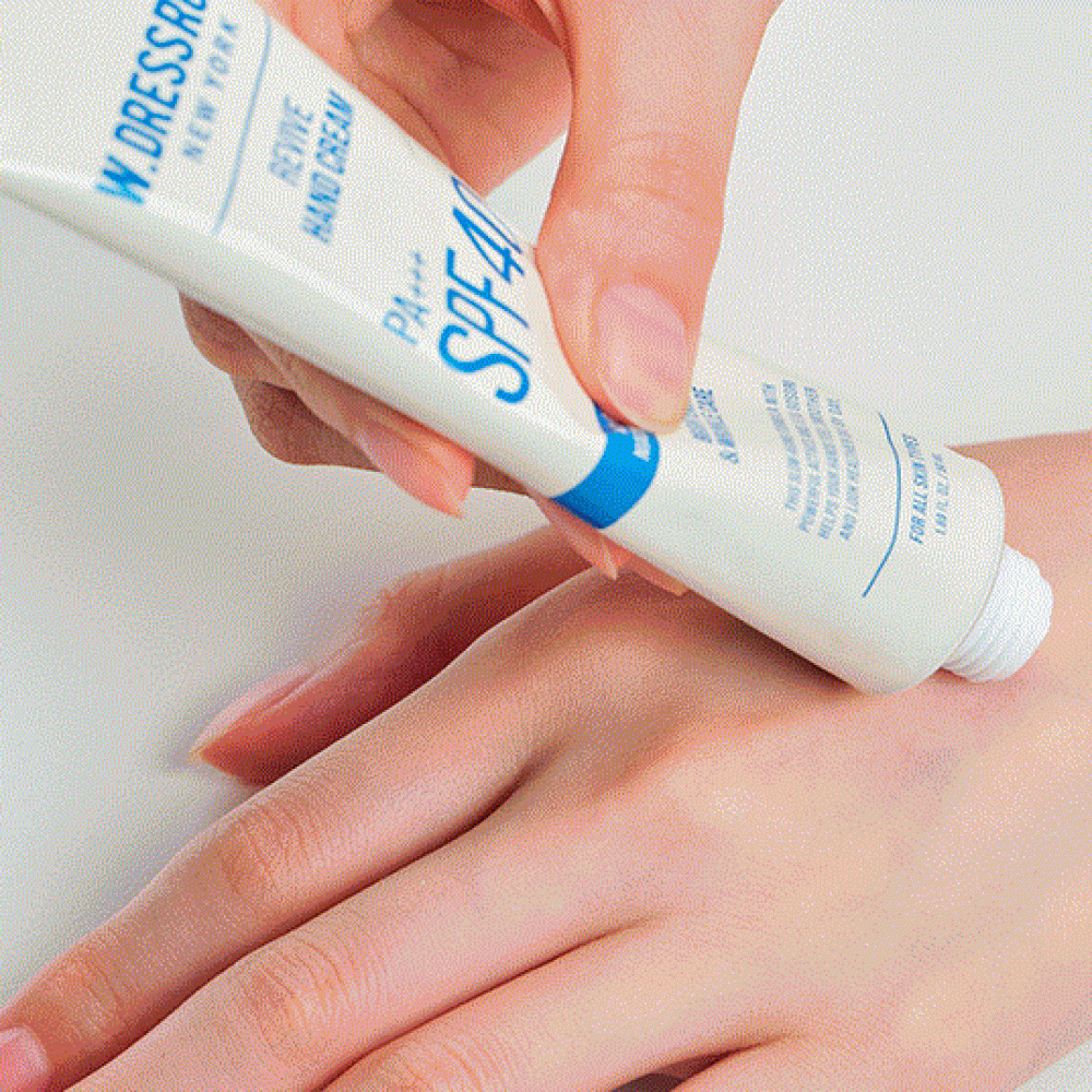 Солнцезащитный крем для рук W.Dressroom Revive Hand Cream SPF40 PA+++