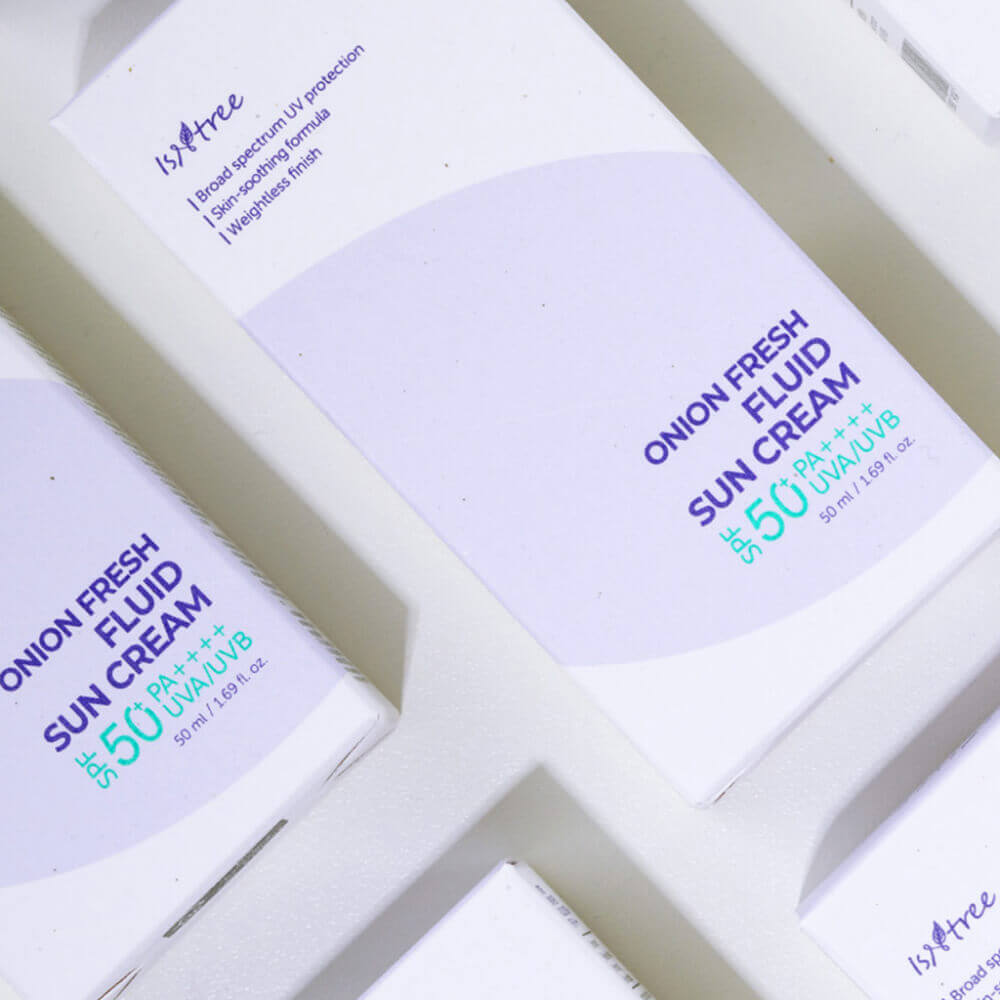 Лёгкое солнцезащитное молочко для проблемной кожи IsNtree Onion Fresh Fluid Sun Cream SPF50 PA++++ 10мл