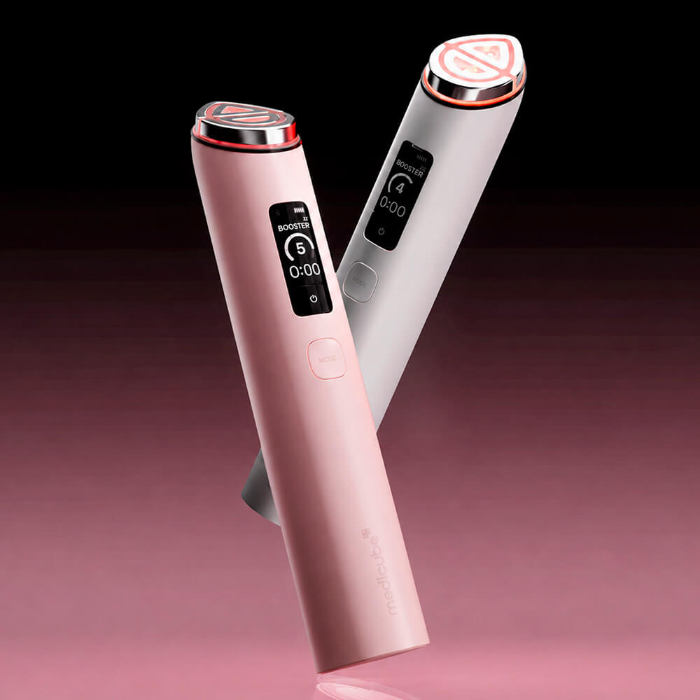 Усиленный микротоковый аппарат для ухода за кожей medicube AGE-R Booster Pro X2 Pink