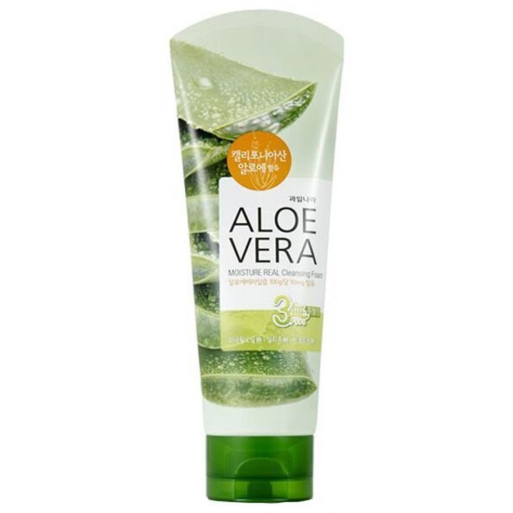 Успокаивающая пенка с алоэ Welcos Kwailnara Aloe Vera Moisture Real Cleansing Foam, 150 мл